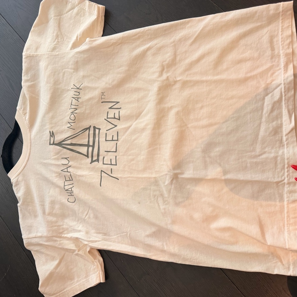 Chateau Montauk 7-Eleven Graphic Tee Cream Limited Drop Size L Summer House NWT